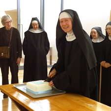 Sister Anne
cutting the cake